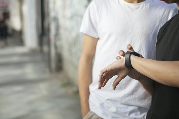 Montre connectée homme : le cadeau idéal pour noël 2024